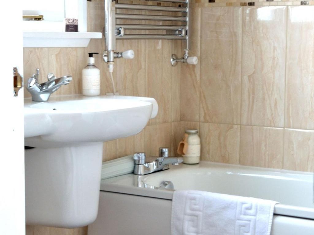 Sonata Guest House Kendal Extérieur photo